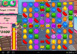 Play Candy Crush Saga Game